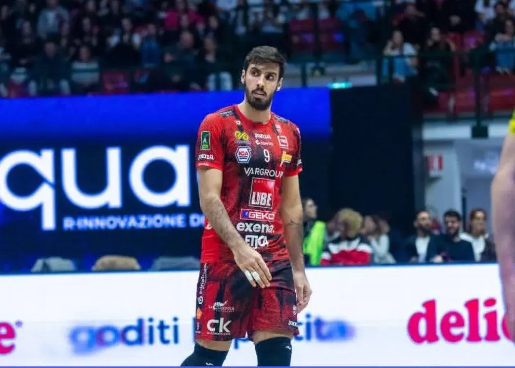 چرا پوریا حسین‌خانزاده ستاره ایرانی سری‌آ همچنان نیمکت‌نشین مانده؟