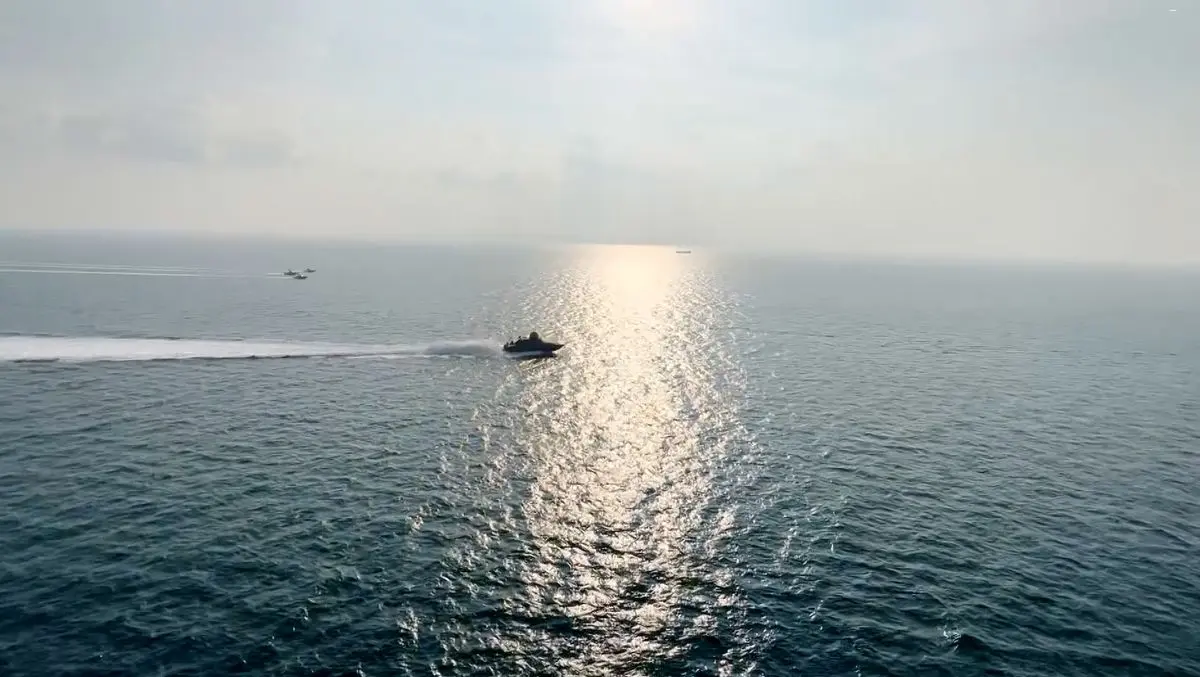 رزمایش اقتدار نیروی دریایی سپاه در خلیج فارس؛ پیام قاطع به ناوهای آمریکایی در قلب دریا