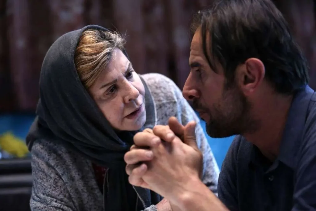 زری خوشکام در شعله‌ور