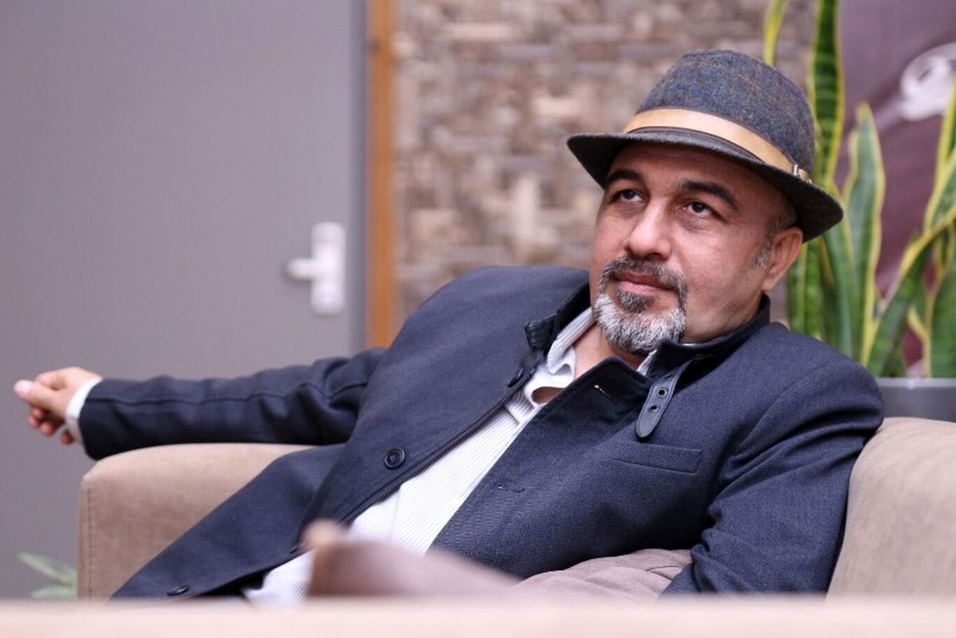 رضا عطاران پس از سکته مغزی خفیف از بیمارستان مرخص شد؛ حالش چطور است؟