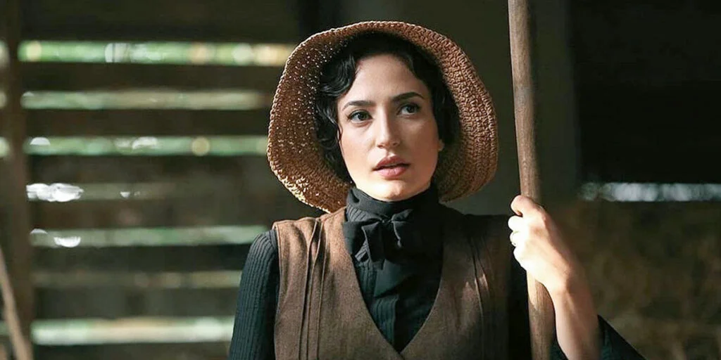 نگار جواهریان در سفری به شمال کشور از استایل زمستانش رونمایی کرد