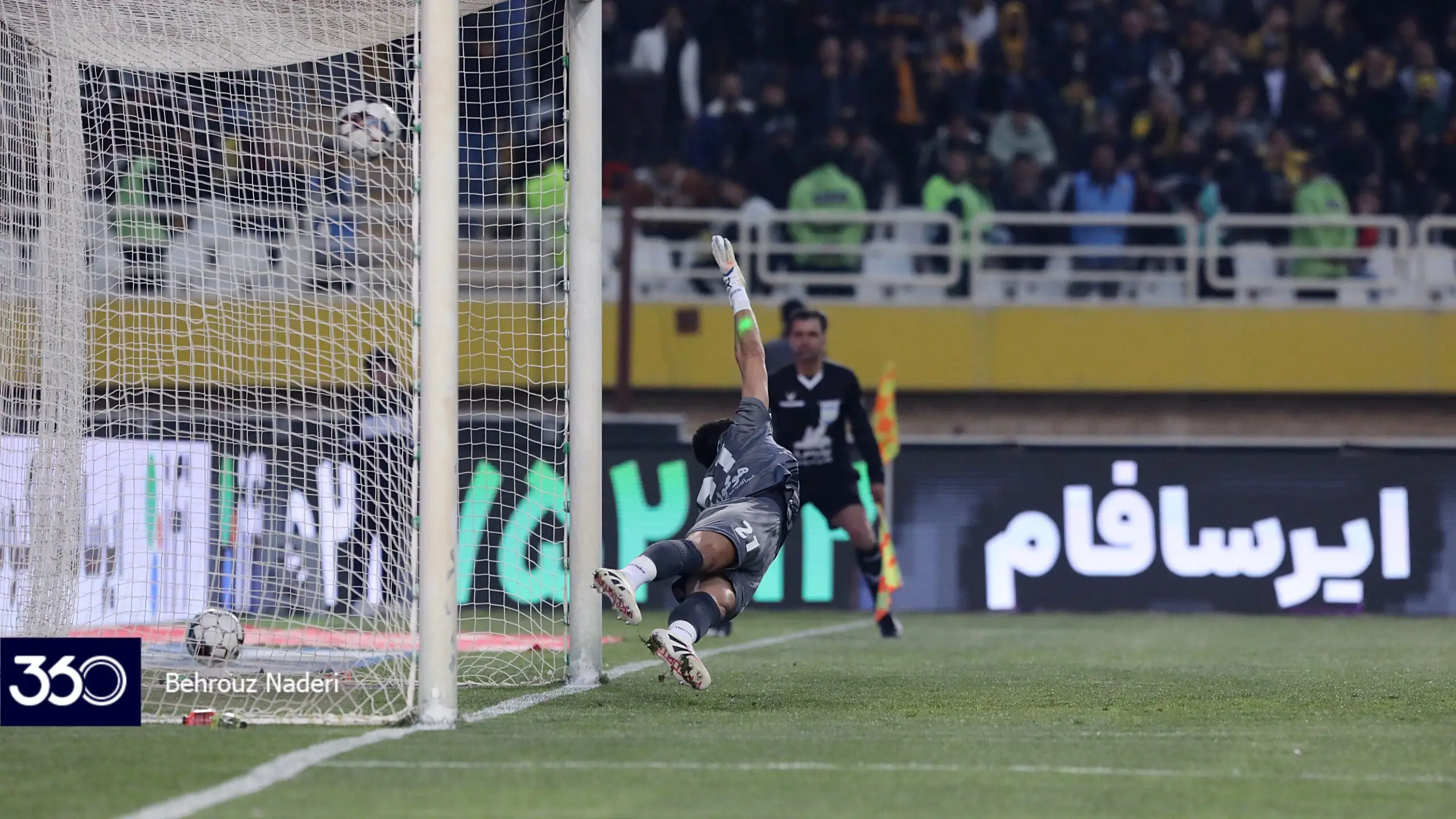 استقلال و پرسپولیس علیه رویای بزرگ حسین حسینی؛ کابوس ناتمام!