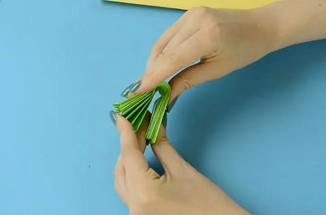 عکس درست کردن کارت پستال به شکل پیراهن برای روز پدر