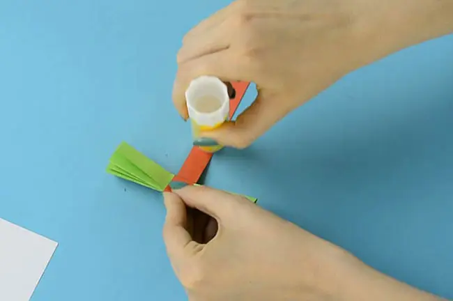 عکس درست کردن کارت پستال به شکل پیراهن برای روز پدر