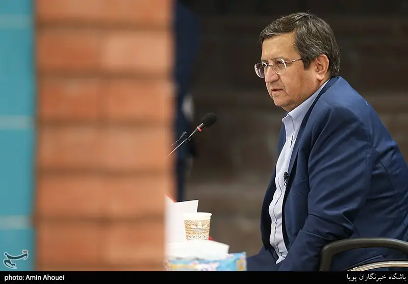 همتی: به مردم قول می‌دهم بازار ارز به ثبات برسد