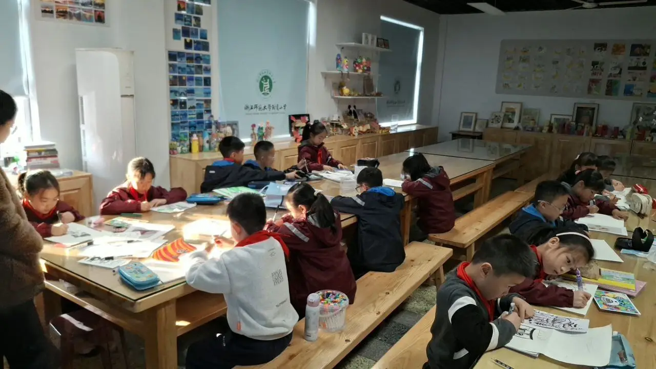 کلاسهای درس یک مدرسه در چین آنچه در چین ندیدم...