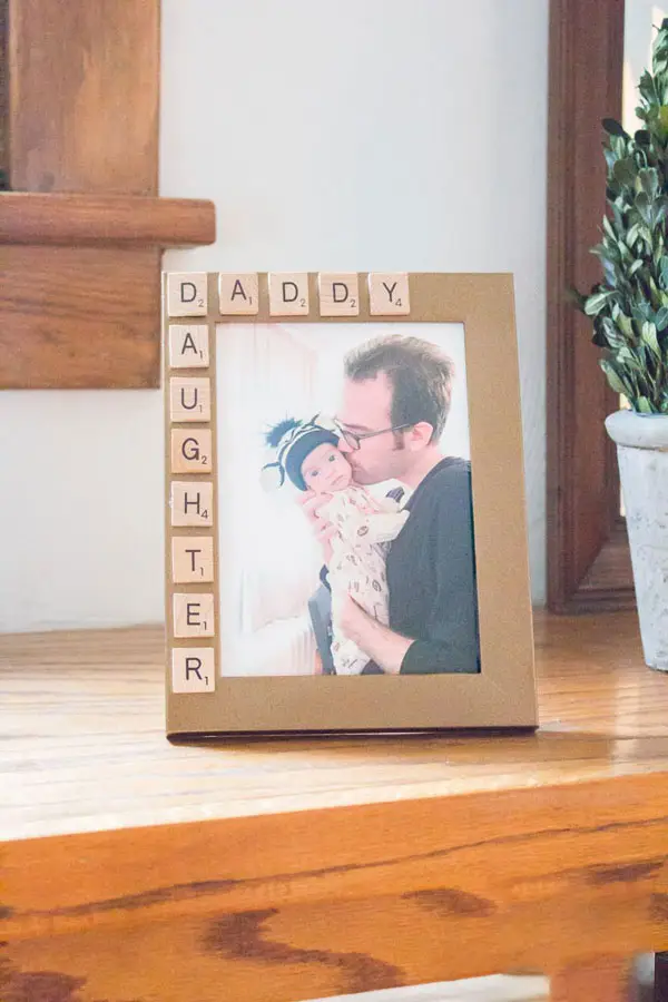 قاب عکس پدر و دختری برای ساخت کاردستی برای روز پدر