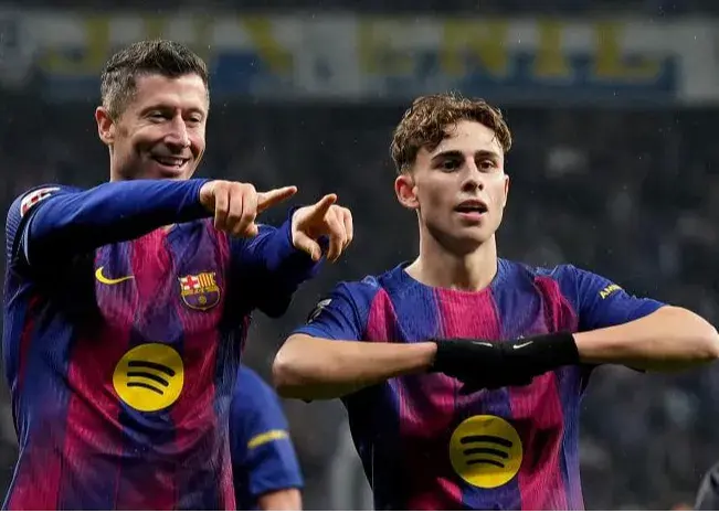 خنجر زهرآلود فلیک روی نیمکت: او اسپانیول را کشت!