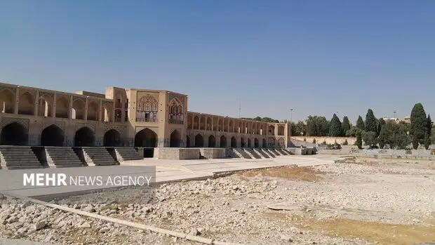 هوای اصفهان در مرز آلودگی؛ وضعیت خمینی‌شهر قرمز شد