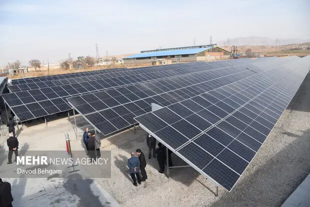 سلم آبادی:نیروگاه‌های خورشیدی محور اشتغال مددجویان کمیته امداد است