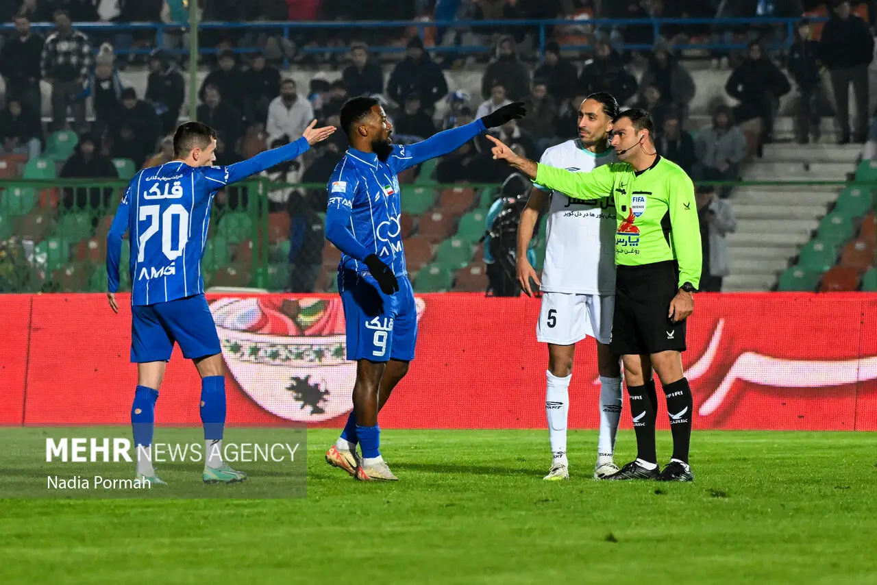 ساپینتو تقصیر را گردن چمن می‌اندازد/ هیچ تیمی از استقلال نمی‌ترسد!