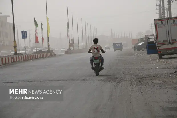 ورود طوفان و گرد و خاک به هرمزگان؛ گرد و خاک هشتبندی را در نوردید