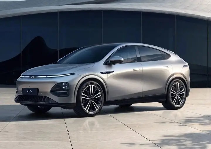 رونمایی از ۳ خودروی برقی