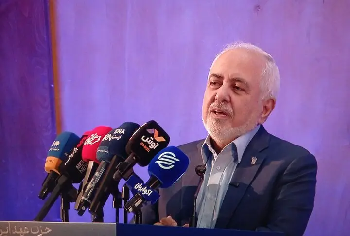 ظریف: مهم‌ترین سرمایه این کشور مردم آن هستند
