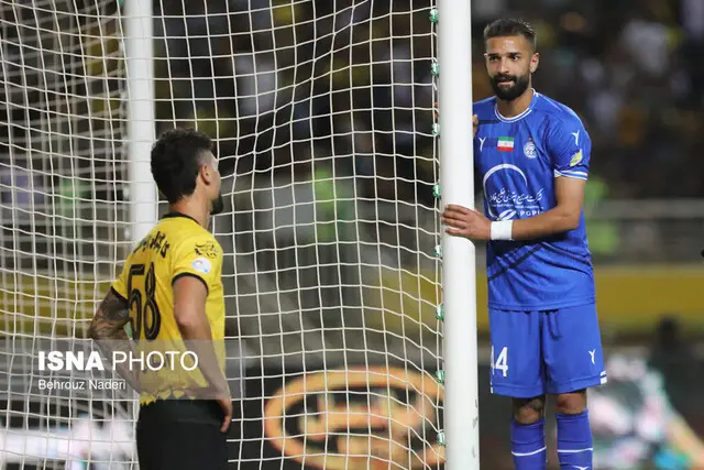 سپاهان به‌راحتی در نقش‌ جهان امتیاز نمی‌دهد/ استقلال در زمین‌های هموار عملکرد بهتری دارد