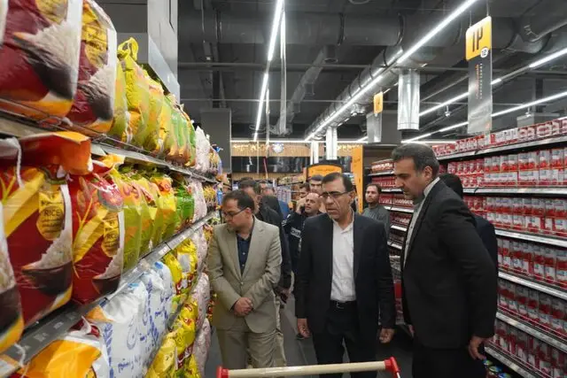 انجام بازدیدهای میدانی برای نظارت بر بازار لوازم یدکی خودرو و فروشگاه‌های زنجیره‌ای شیراز