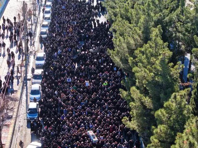 تشییع پیکر مرزبان شهید «رحیم مجیدیمهر» در یاسوج