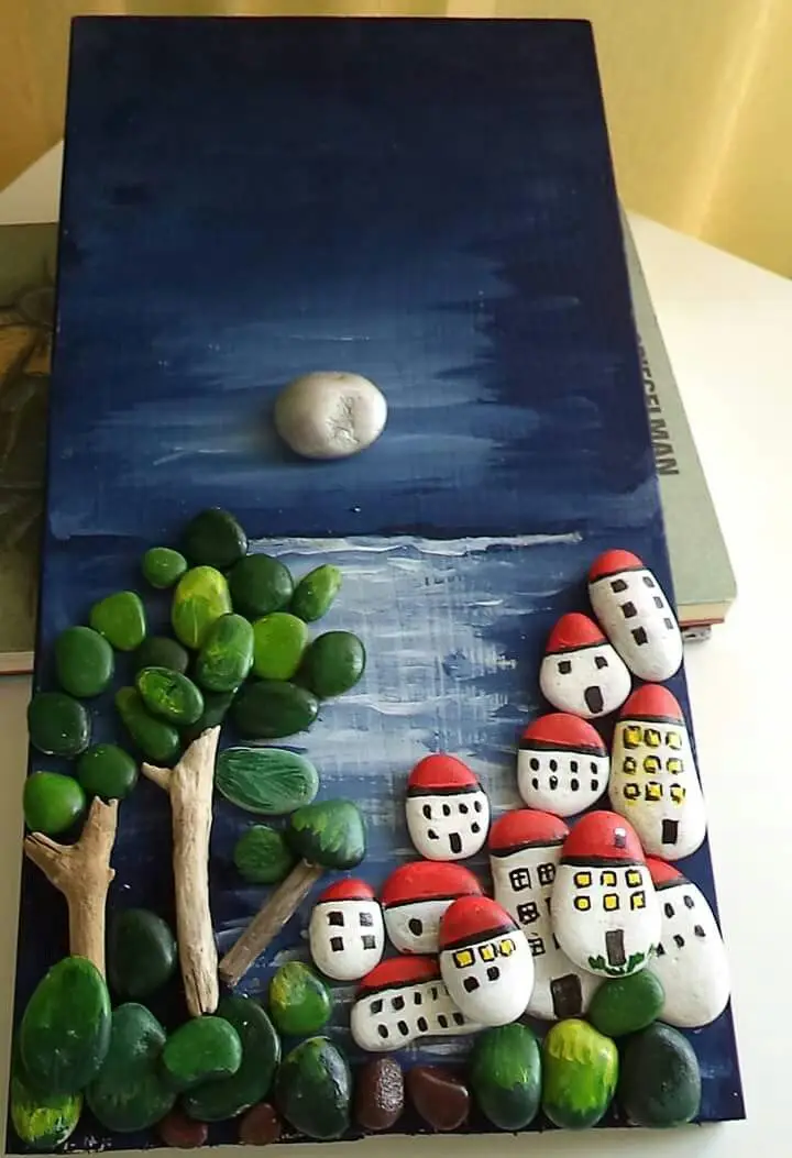 تابلو و دیوارکوب خوشگل با سنگ های نقاشی شده