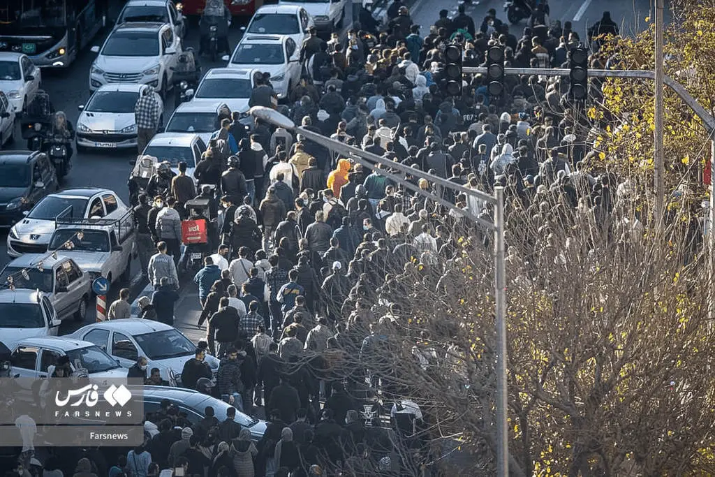 تصاویری+از+اعتراض+بازاریان+تهران+در+روز+دوشنبه+(5)