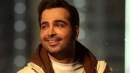 دانلود آهنگ فرزاد فرخ / ترانه پرطرفدار  عاشقت میمانم ای عشق + متن کامل