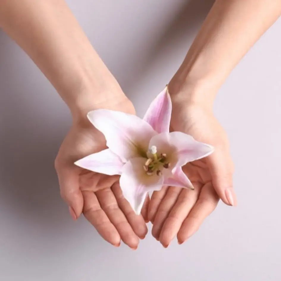 ایجاد تناسب و تقارن در لابیا