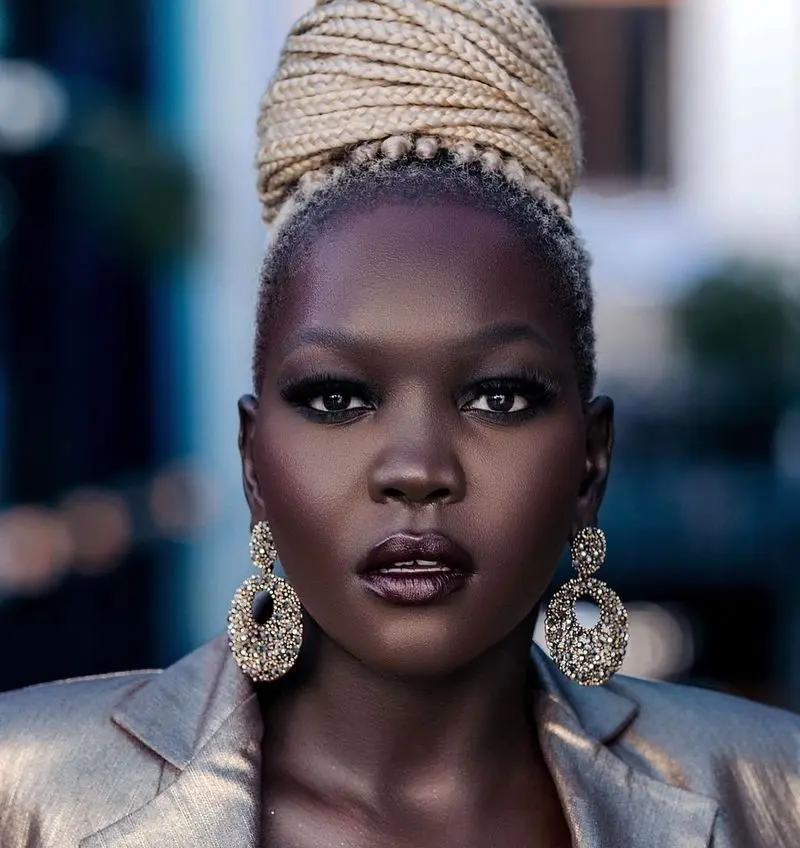 مدل سیاه پوست