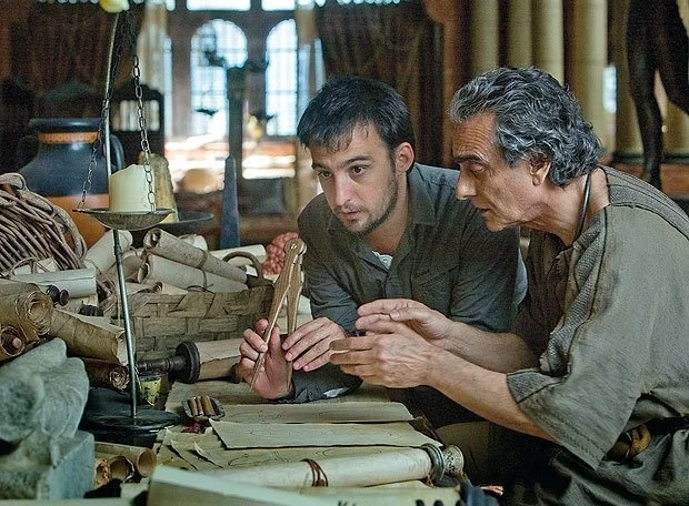 همایون ارشادی در فیلم آگورا