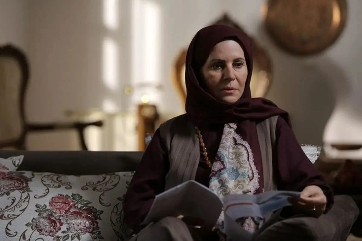 گلچهره سجادیه در سریال آنام