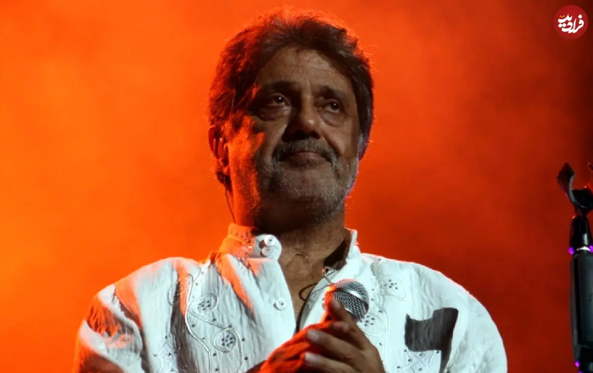 عکس| سفر در زمان؛ «داریوش 27 ساله» و بهروز به نژاد در خیابان های تهران؛ سال 56