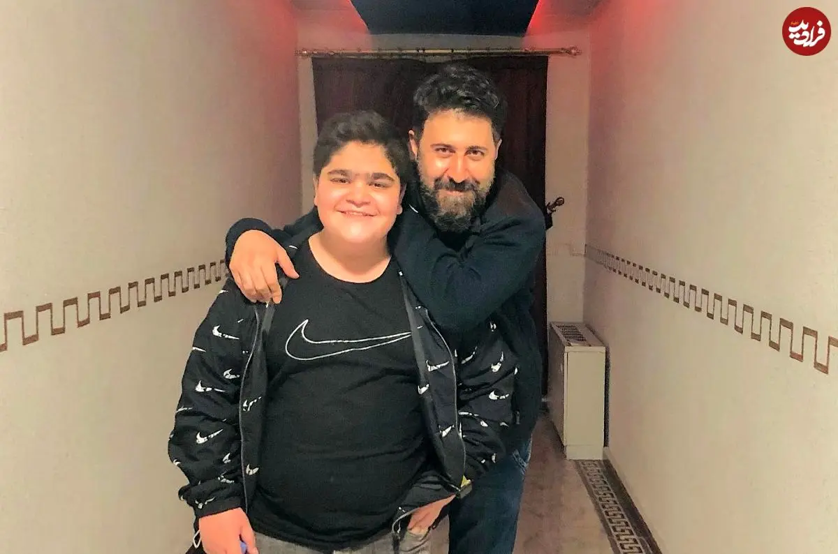 عکس| سفر در زمان؛ «بهروز» سریال پایتخت 6 در جشن تولد 18 سالگی اش