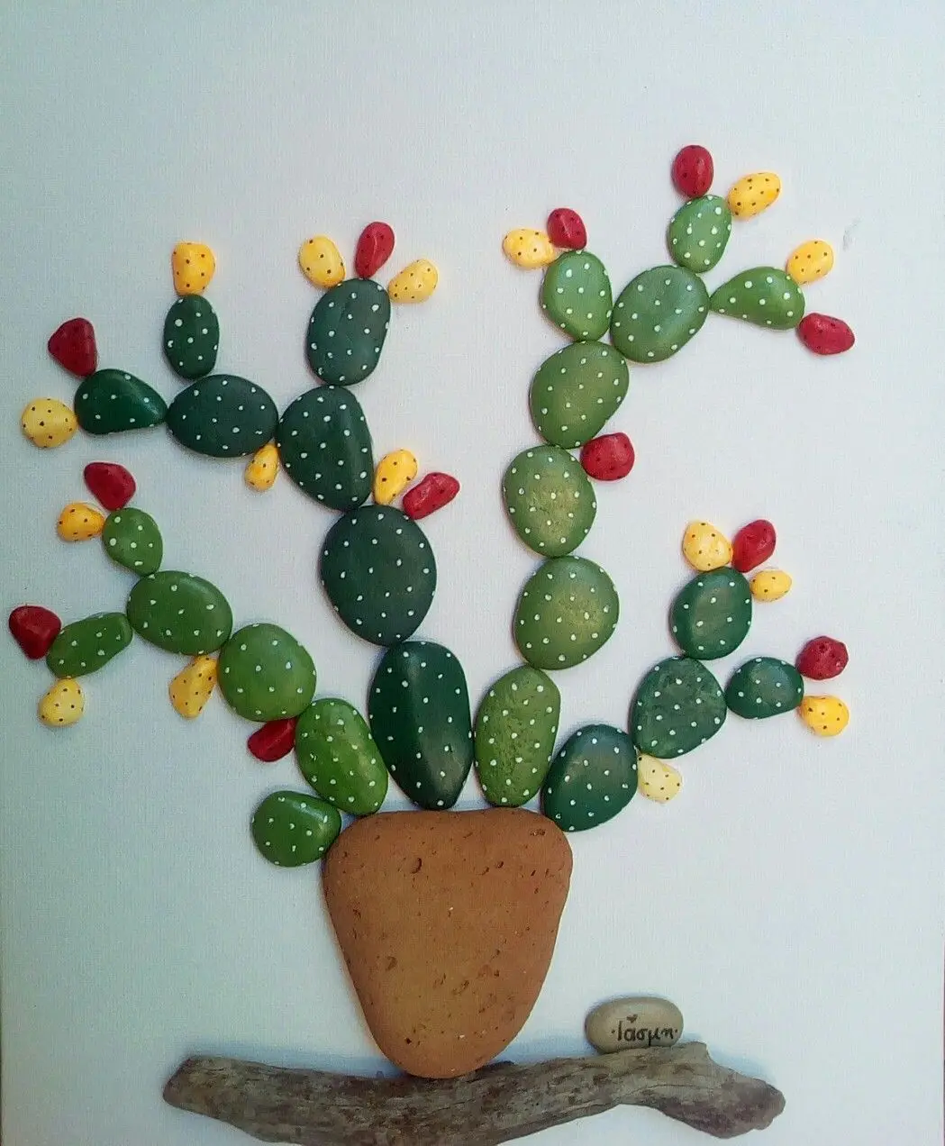 تابلو و دیوارکوب خوشگل با سنگ های نقاشی شده