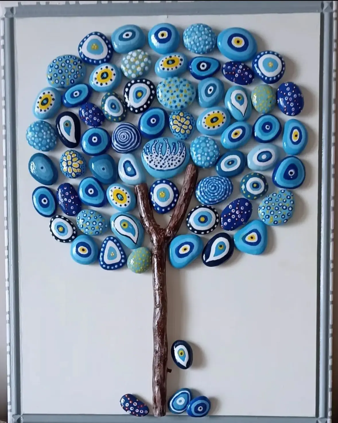 تابلو و دیوارکوب خوشگل با سنگ های نقاشی شده