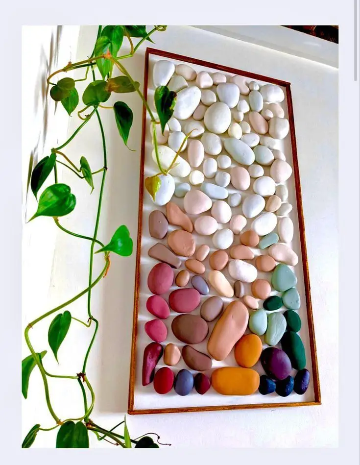 تابلو و دیوارکوب خوشگل با سنگ های نقاشی شده