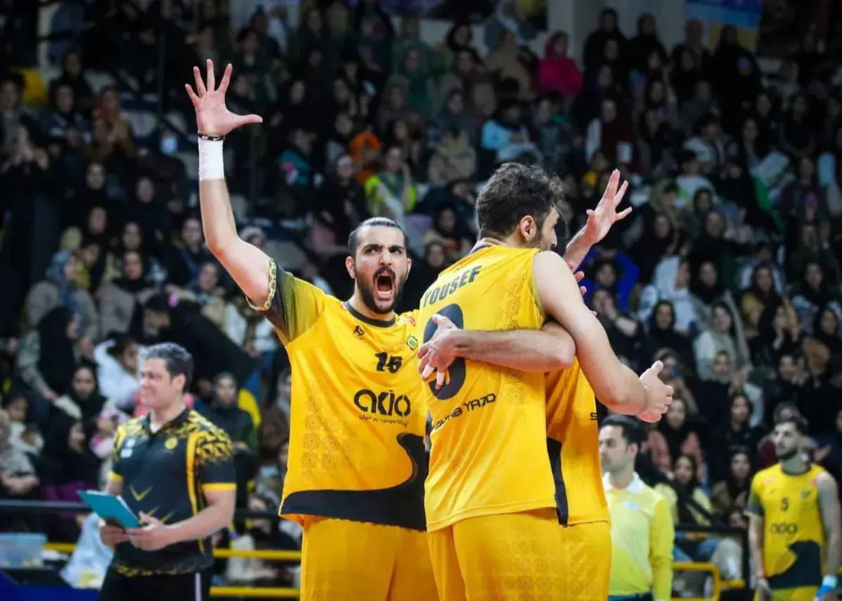 از همین اول حساب خود را از بقیه جدا کردند