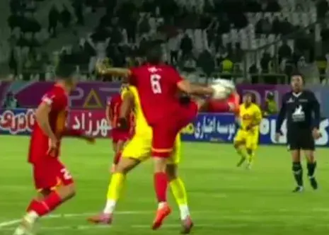 تایید اشتباه علیه علی نعمتی در دقیقه 1+90