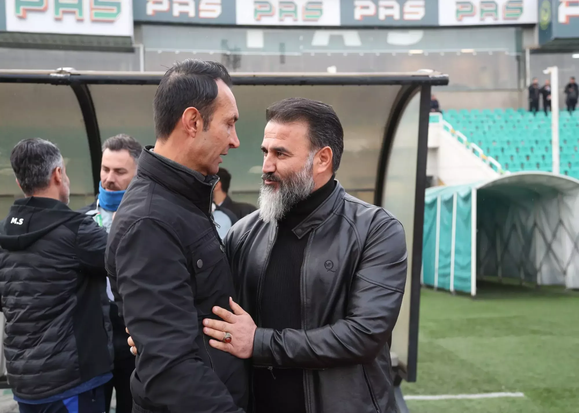 عنایتی: کل قراردادهایمان اندازه آپارتمان 60 متری است